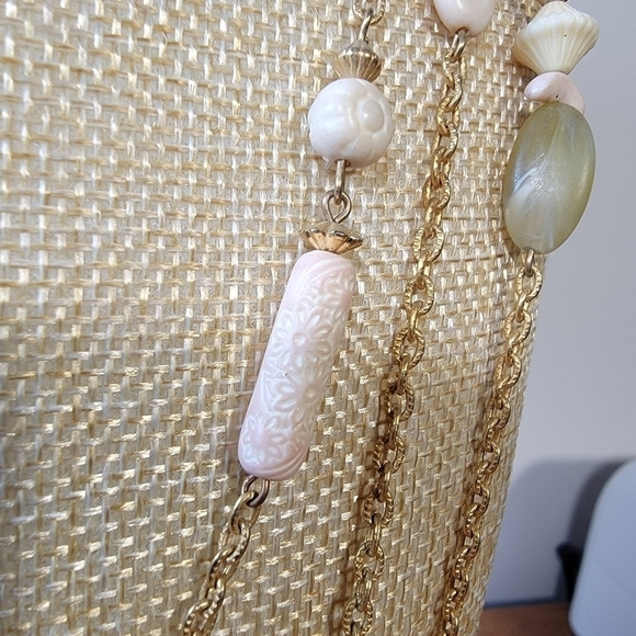 Long layered three stand necklace pink and cream beads on gold tone chains - Picture 11 of 13